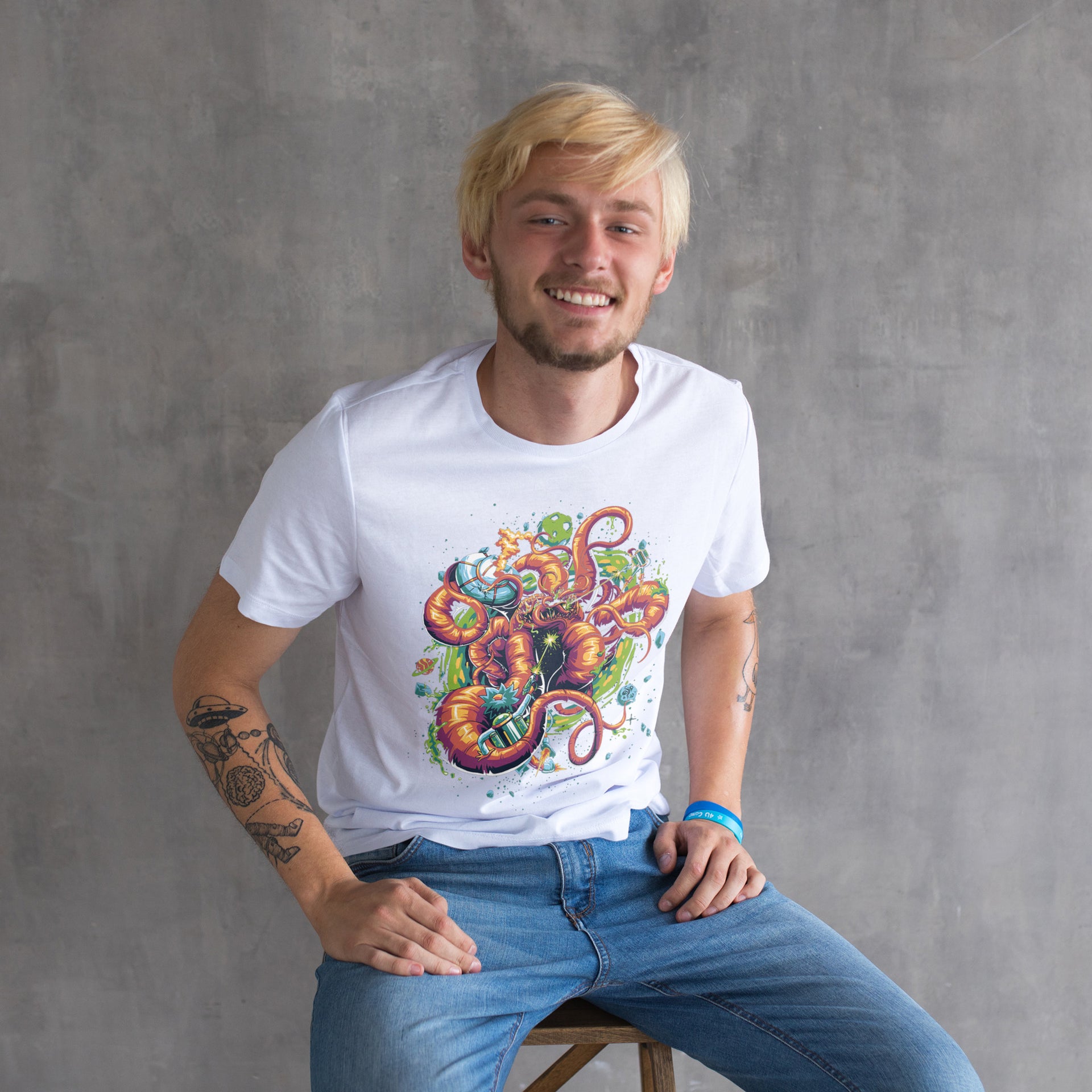 Vintage Comic T-Shirt – Space Hero Battle Shirt